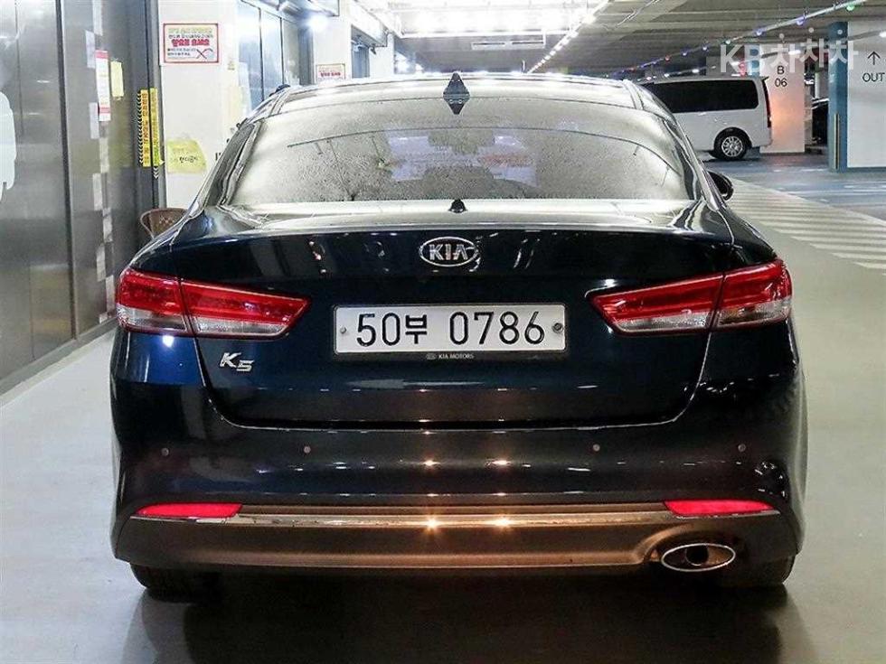 Kia K5 — miniaturë 5