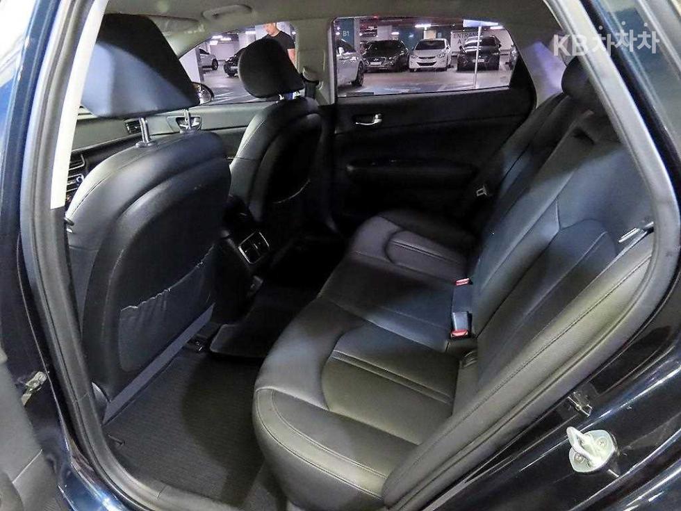 Kia K5 — miniaturë 7