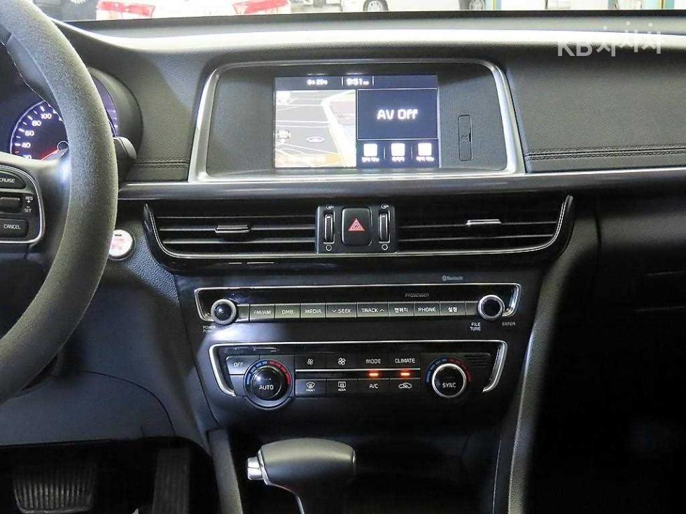 Kia K5 — miniaturë 11