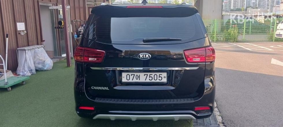 Kia Carnival — miniaturë 3