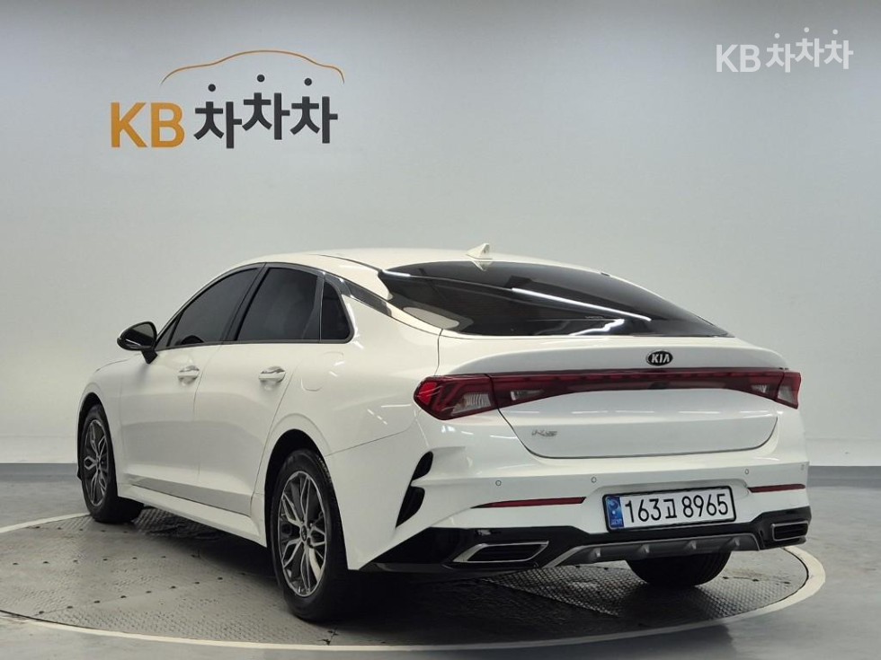 Kia K5 — miniaturë 2