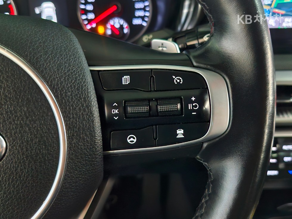 Kia K5 — miniaturë 16
