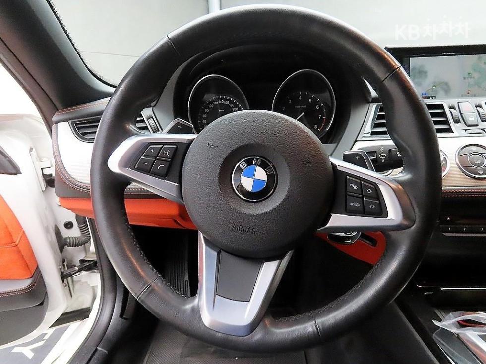 2013 BMW BMW Z4 photo