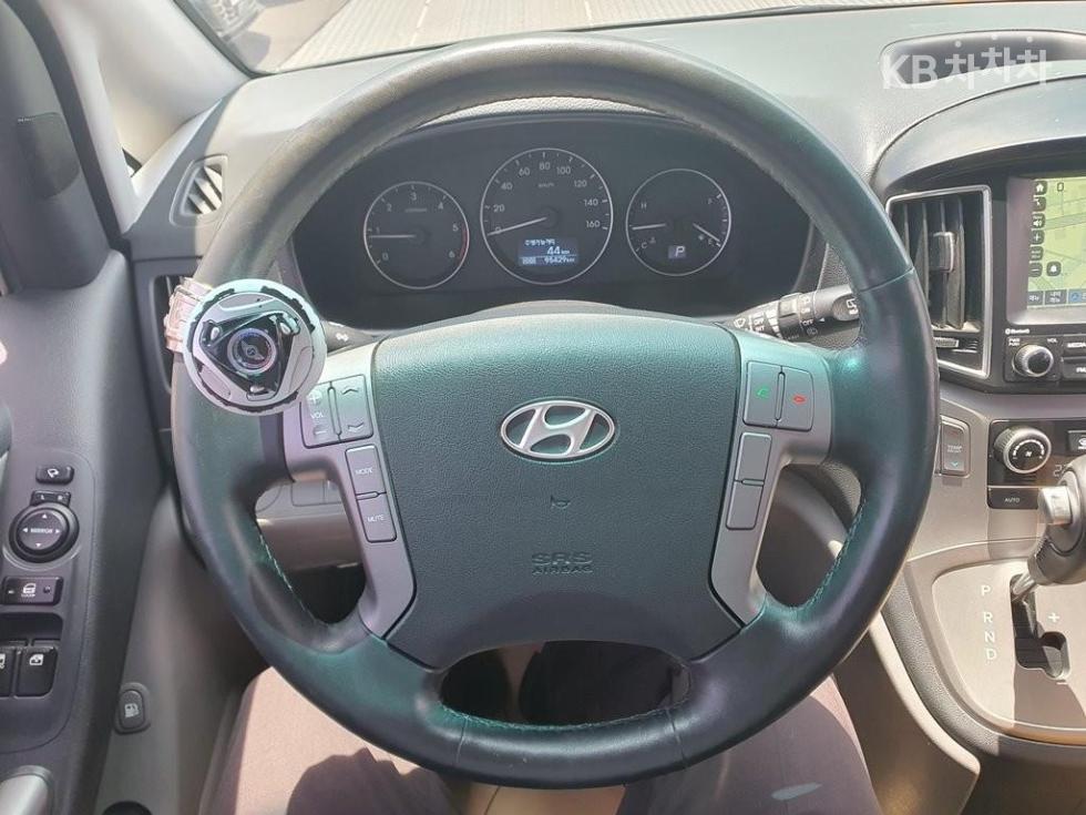 Hyundai Starex — miniaturë 16