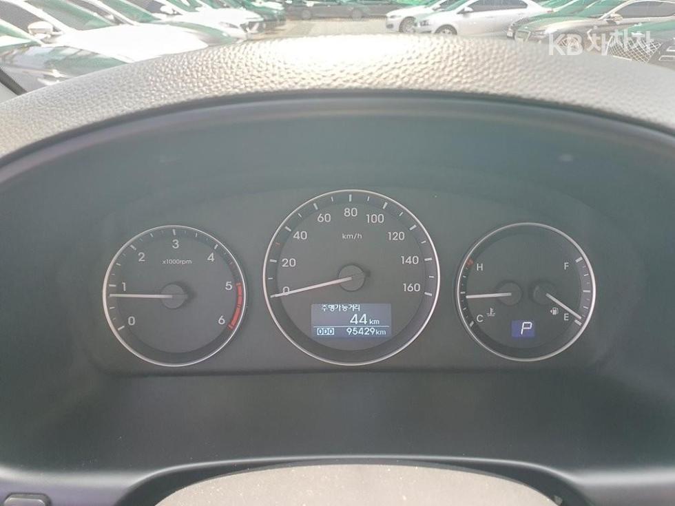 Hyundai Starex — miniaturë 17