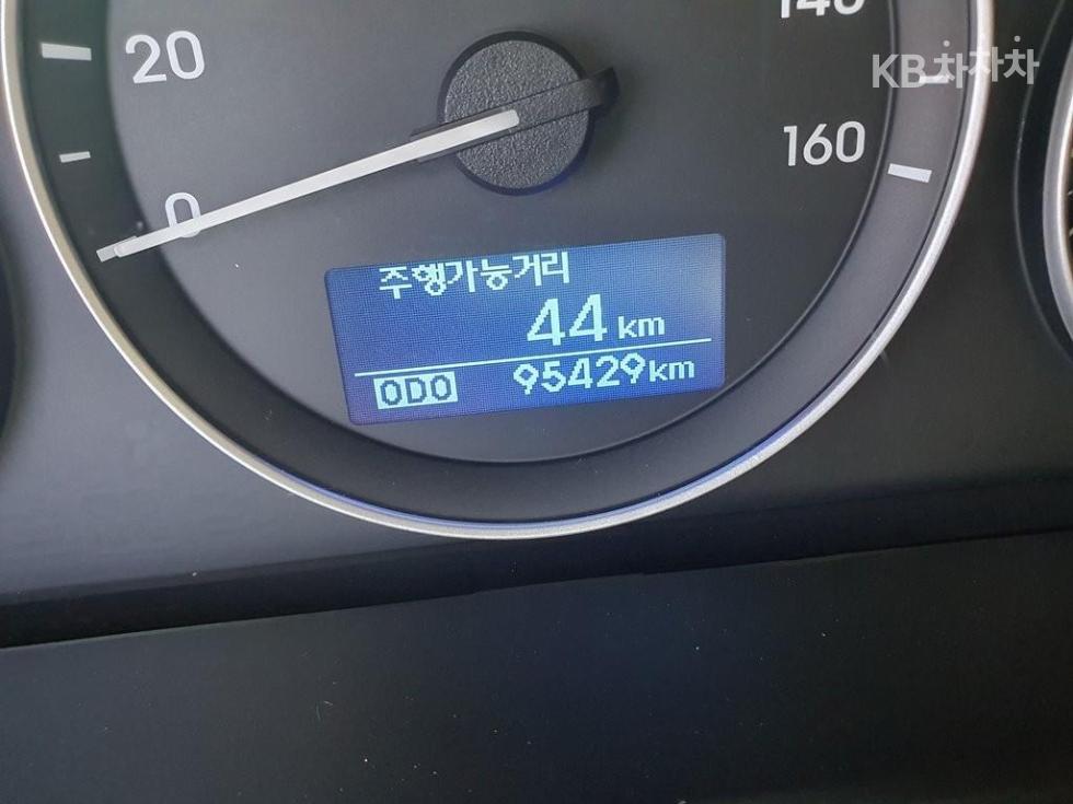 Hyundai Starex — miniaturë 18