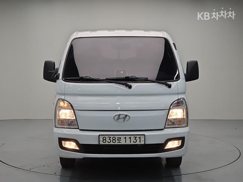 2021 Hyundai 2 photo