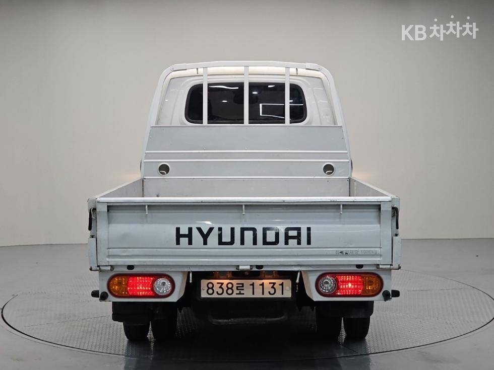 2021 Hyundai 2 photo