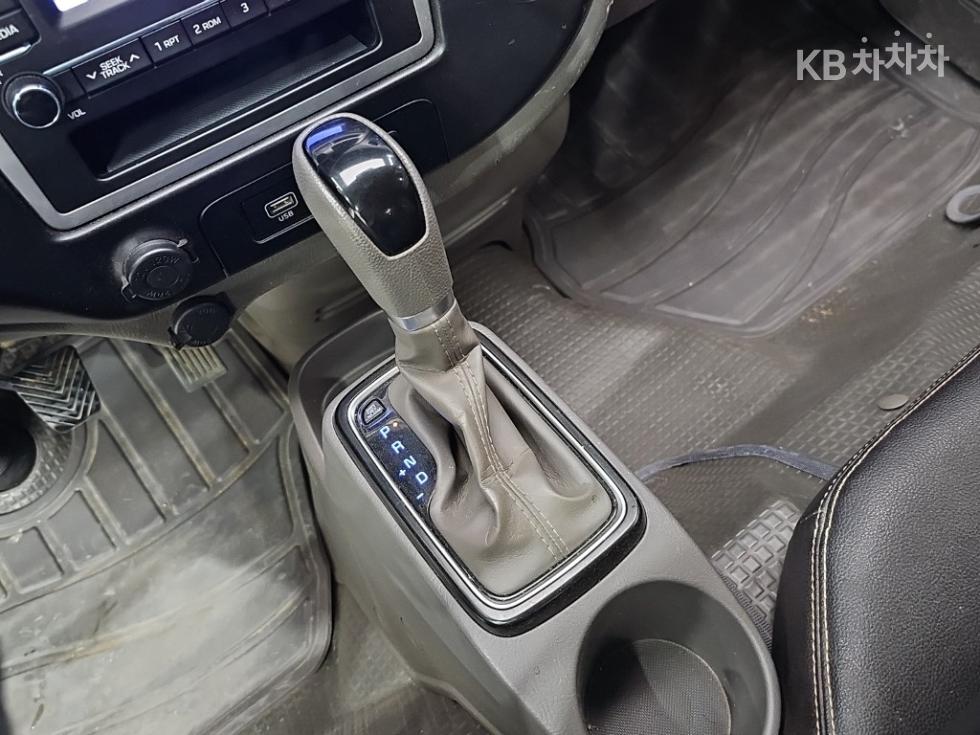 2021 Hyundai 2 photo