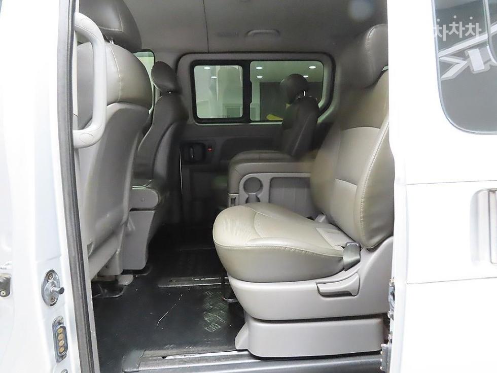 Hyundai Starex — miniaturë 10