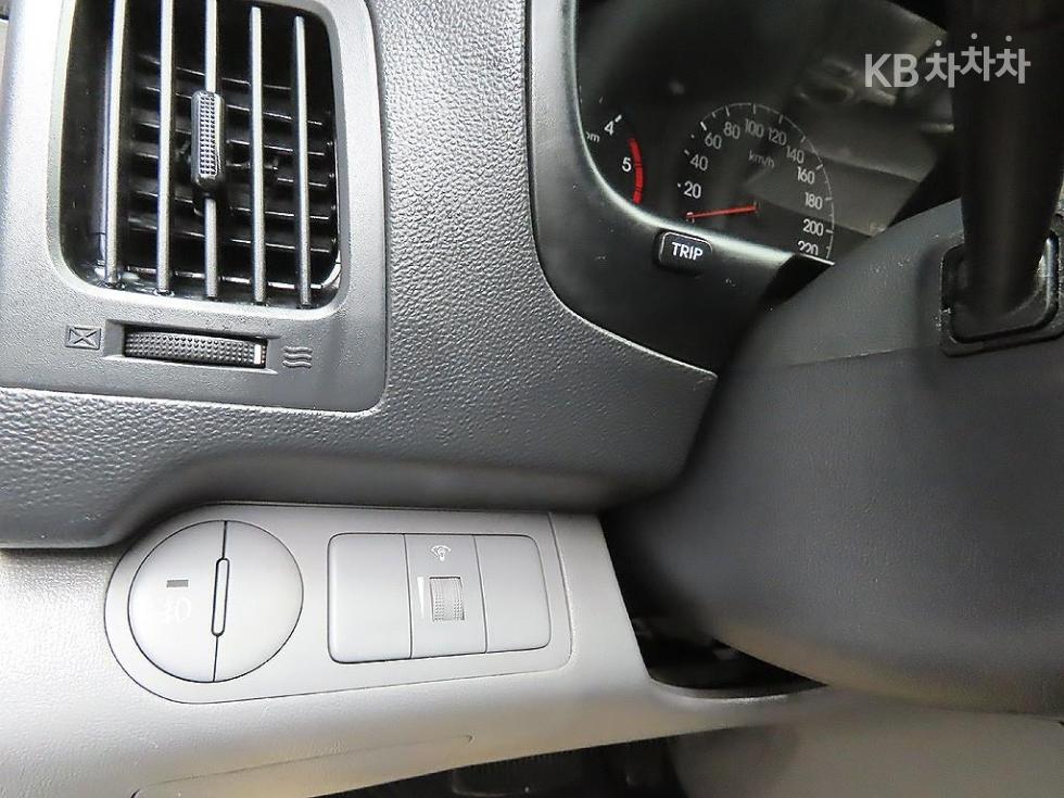 Hyundai Starex — miniaturë 16