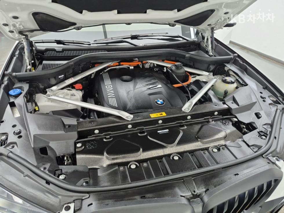 BMW X5 — miniaturë 6