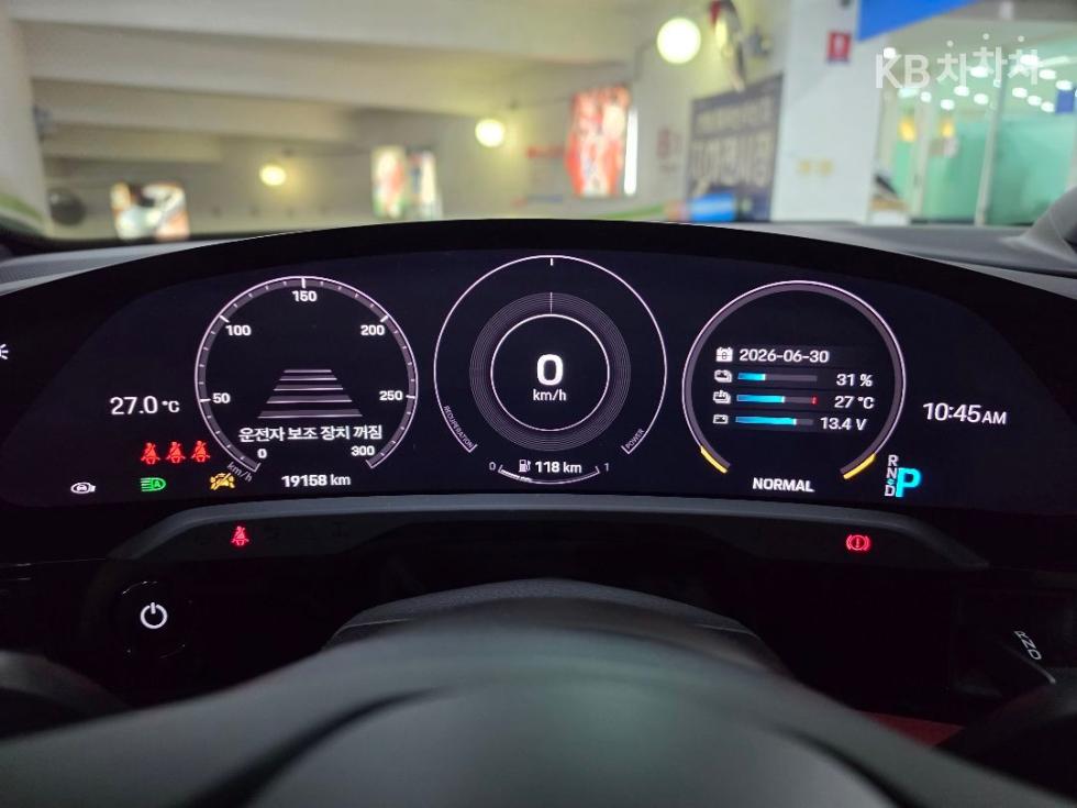 Porsche Taycan — miniaturë 9