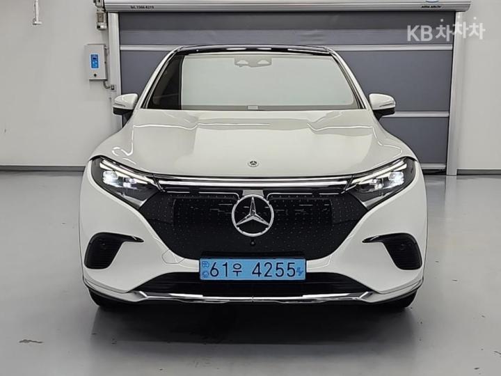 Mercedes-Benz Eqs Suv 2023 photo 2
