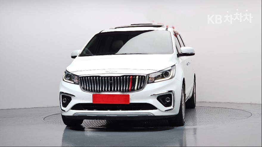 Kia Carnival — miniaturë 3
