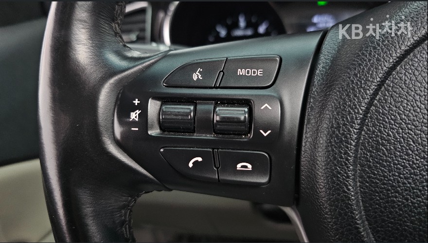 Kia Carnival — miniaturë 14
