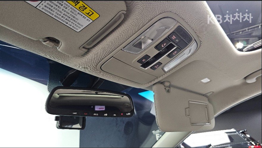 Kia Carnival — miniaturë 19