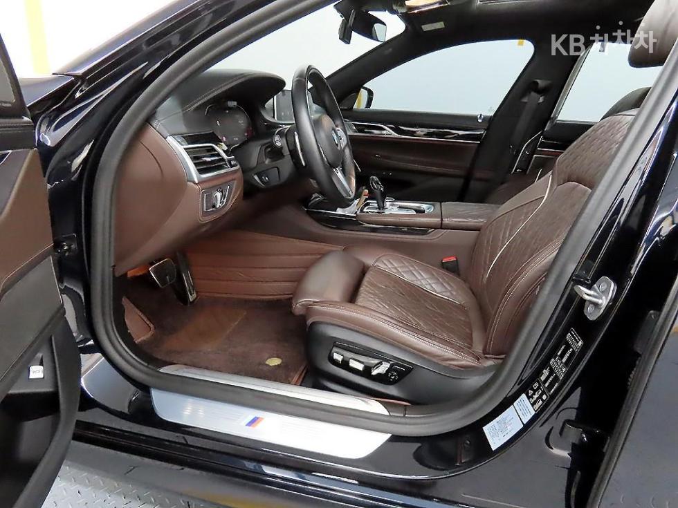 2021 BMW BMW 7 (G11) photo