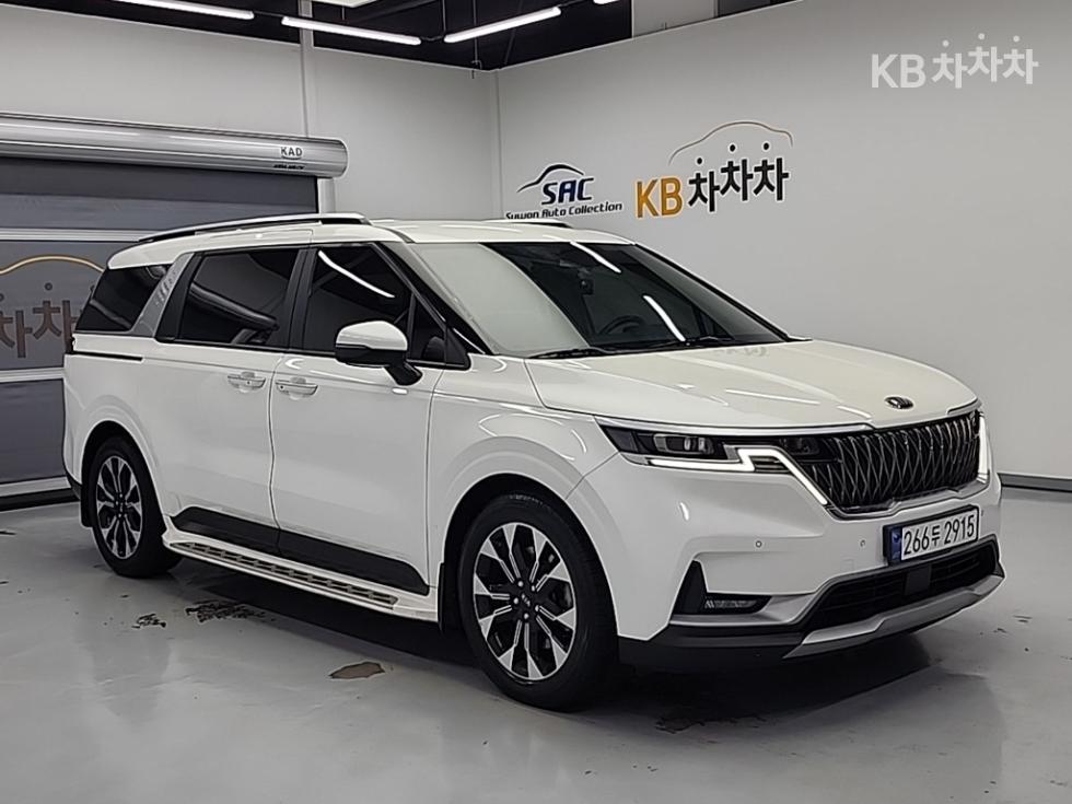 Kia Carnival — miniaturë 4