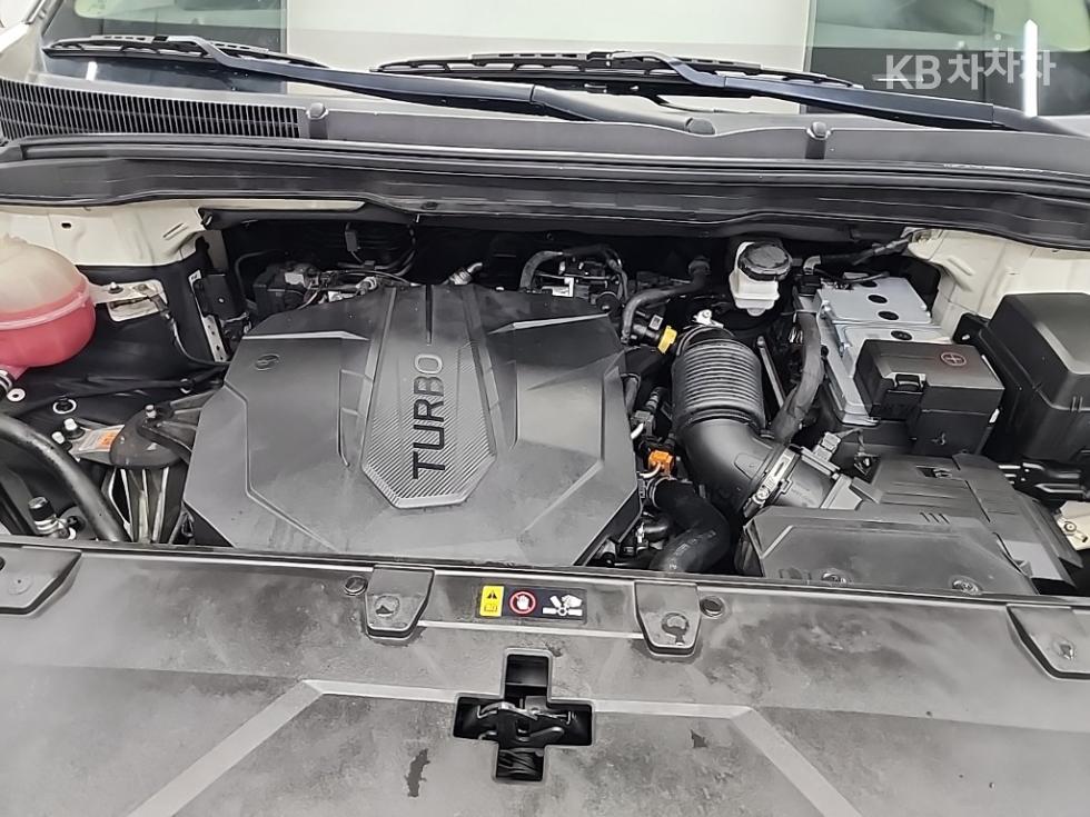 Kia Carnival — miniaturë 5