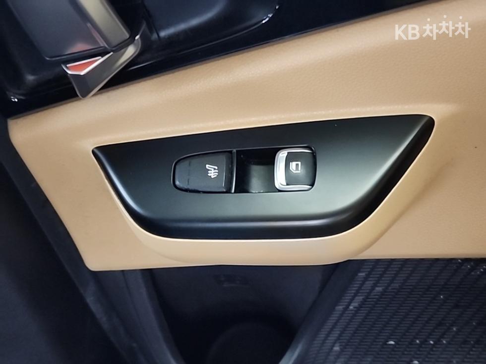 Kia Carnival — miniaturë 14