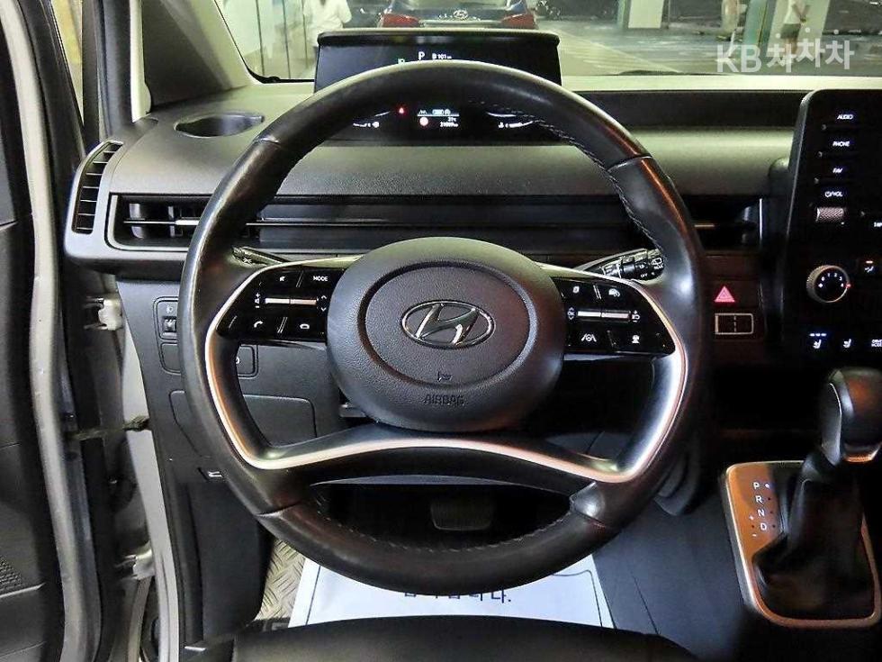 Hyundai Staria — miniaturë 8