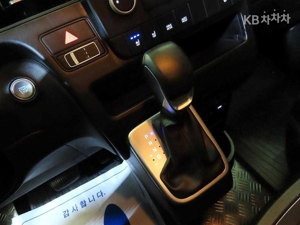 Hyundai Staria — miniaturë 12