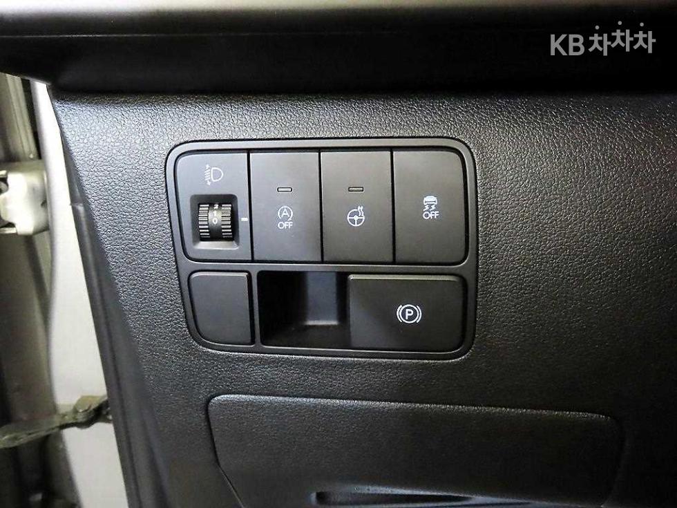 Hyundai Staria — miniaturë 14