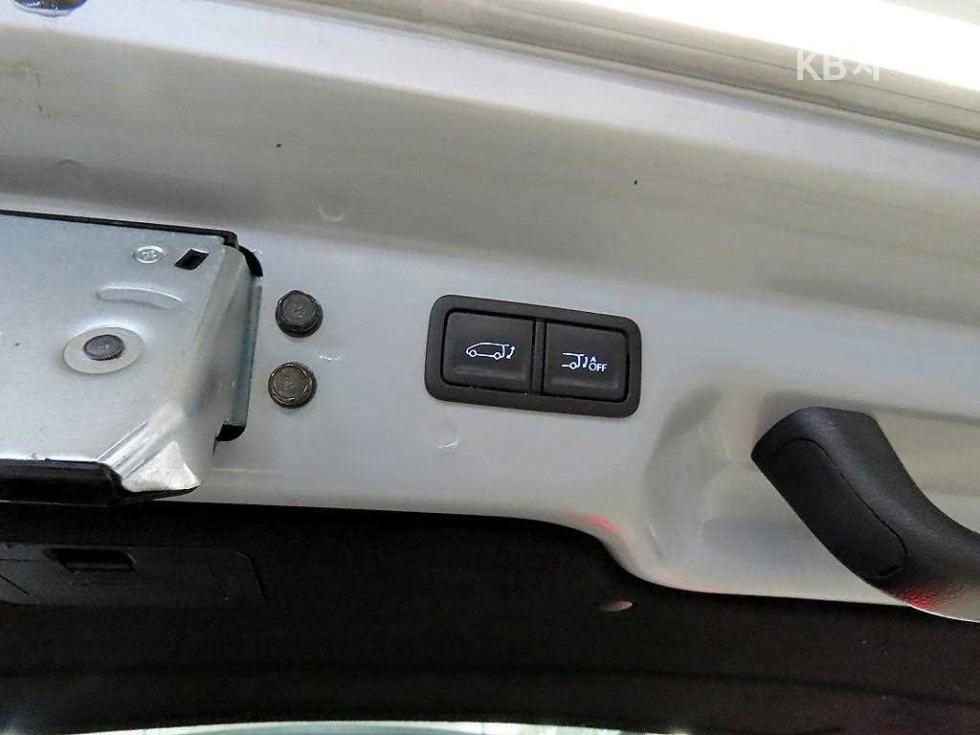 Hyundai Staria — miniaturë 17