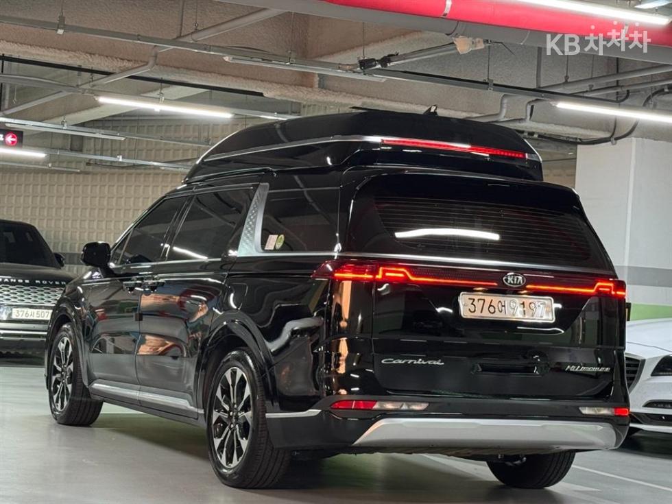 Kia Carnival — miniaturë 4