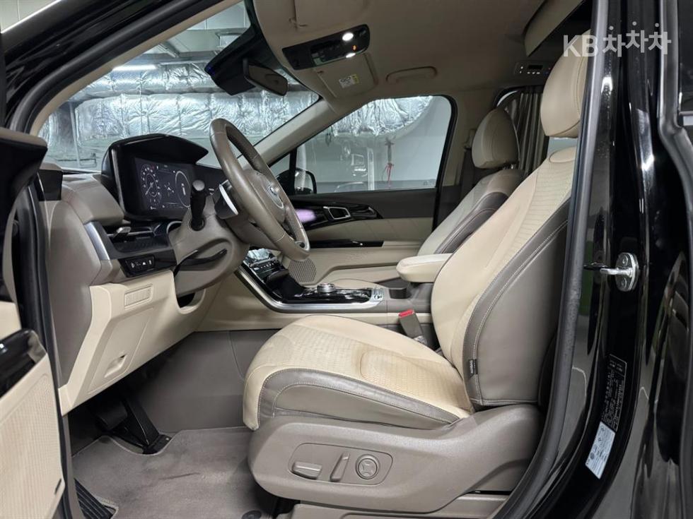 Kia Carnival — miniaturë 6