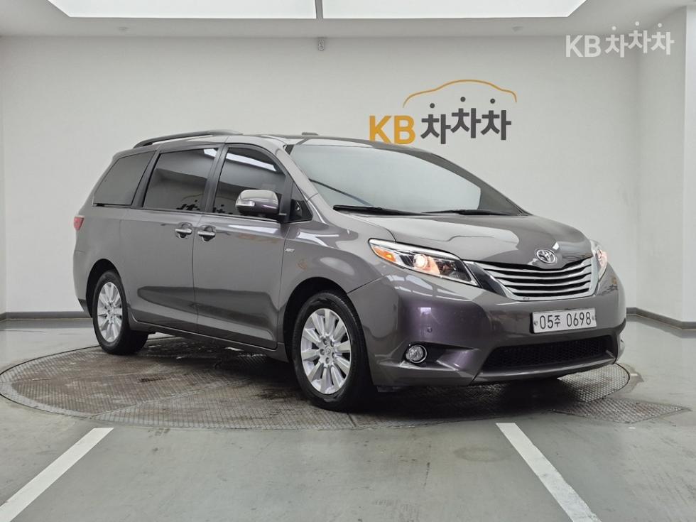 Toyota Sienna — miniaturë 2