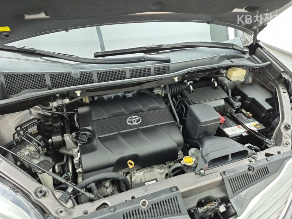 Toyota Sienna — miniaturë 6