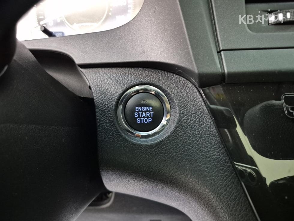 Toyota Sienna — miniaturë 17