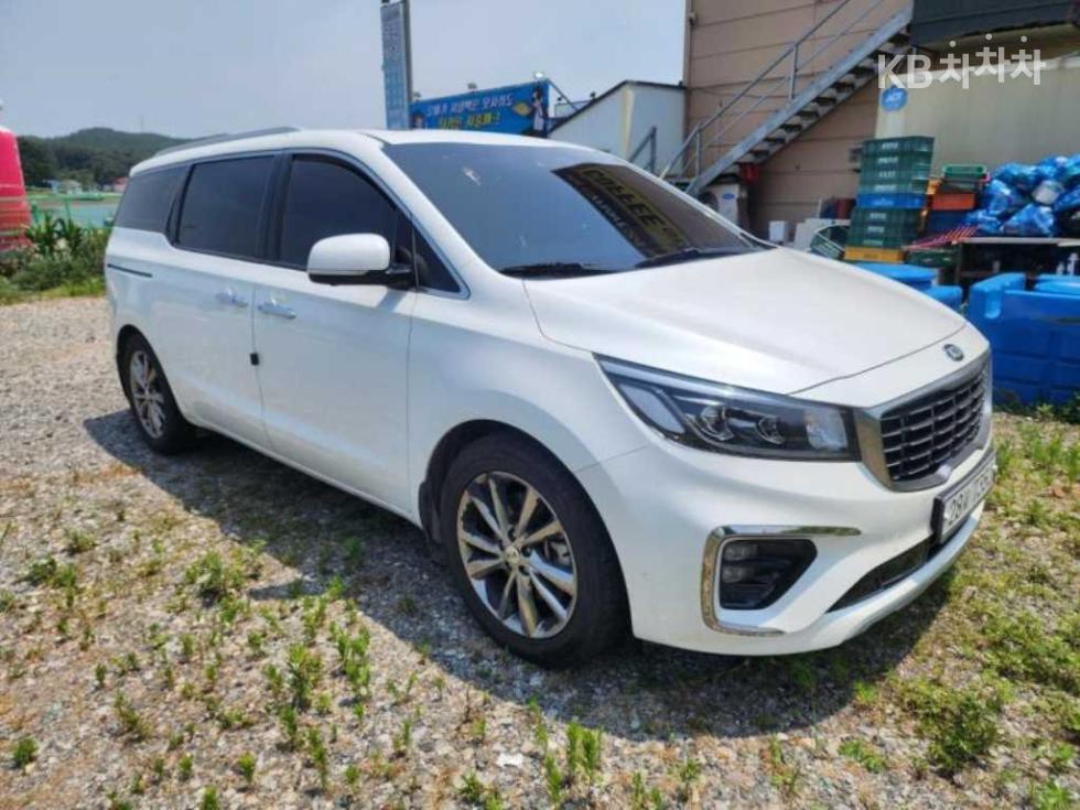 Kia Carnival — miniaturë 6