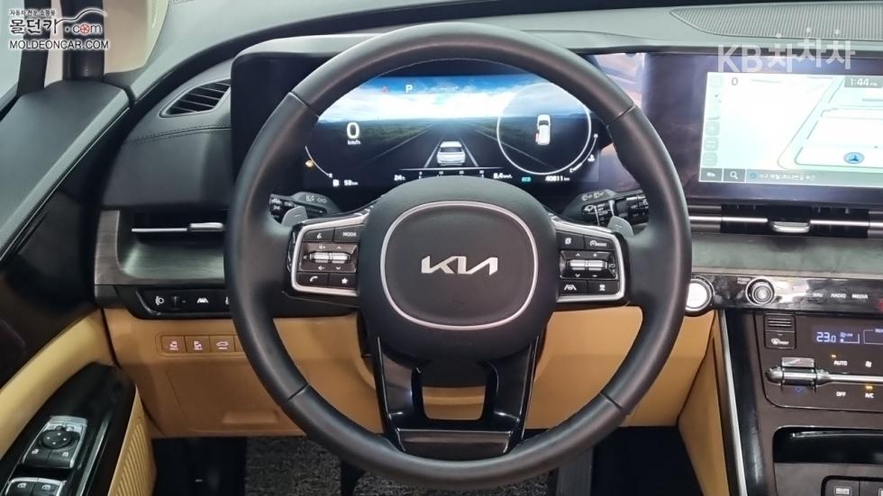 Kia Carnival — miniaturë 11