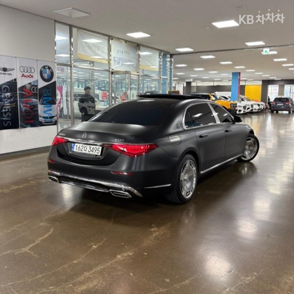 Mercedes-Benz S-klasse — miniaturë 3