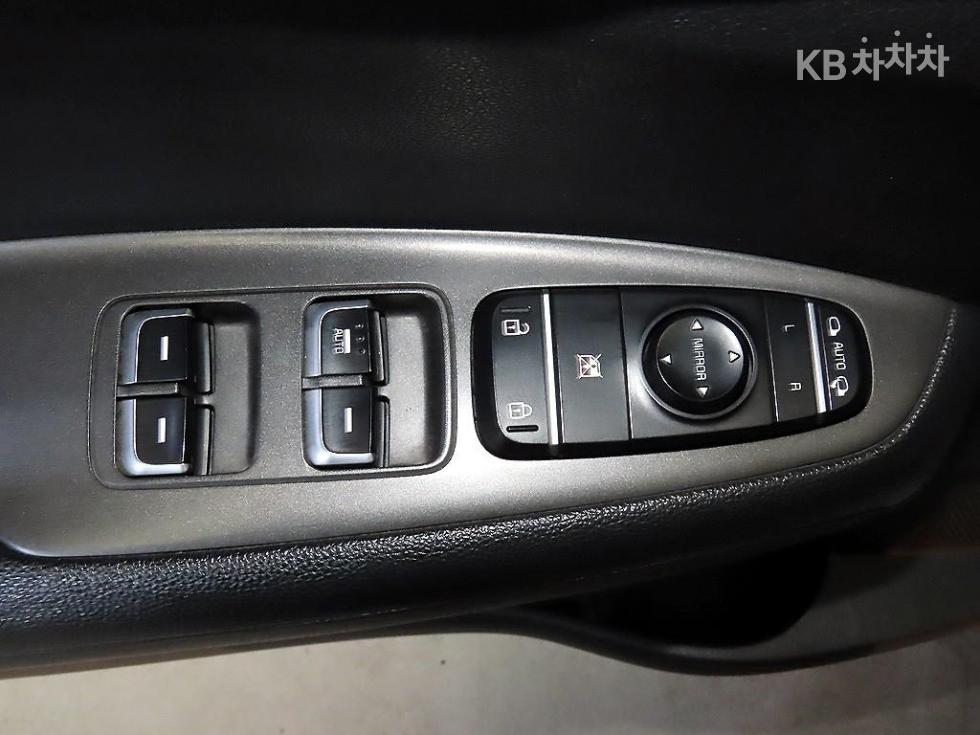 Kia K5 — miniaturë 13