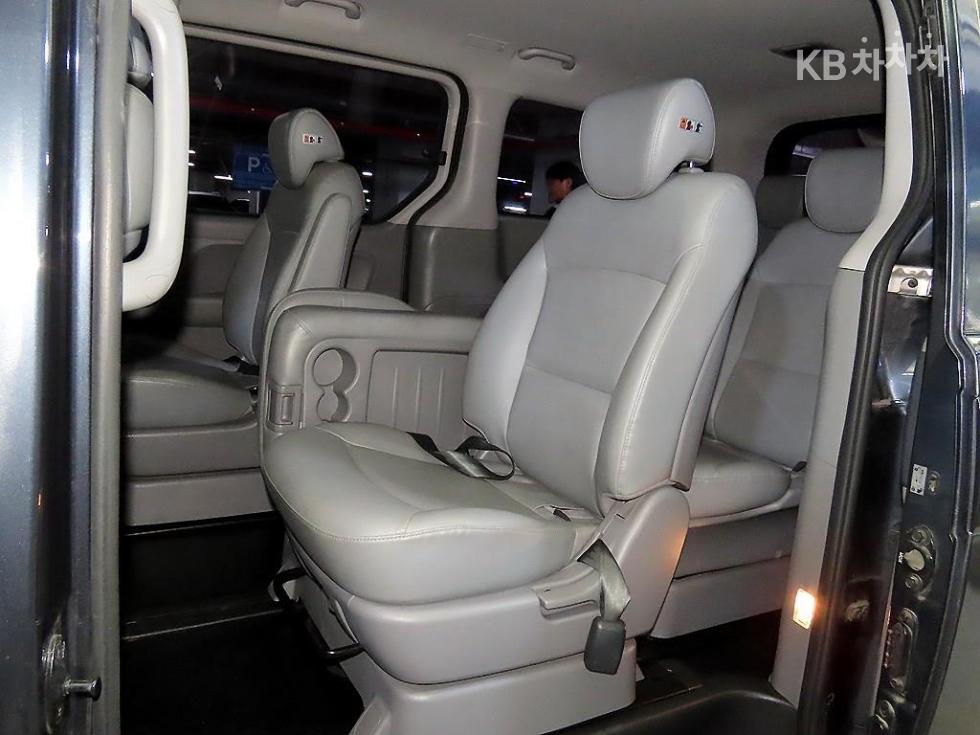 Hyundai Starex — miniaturë 7