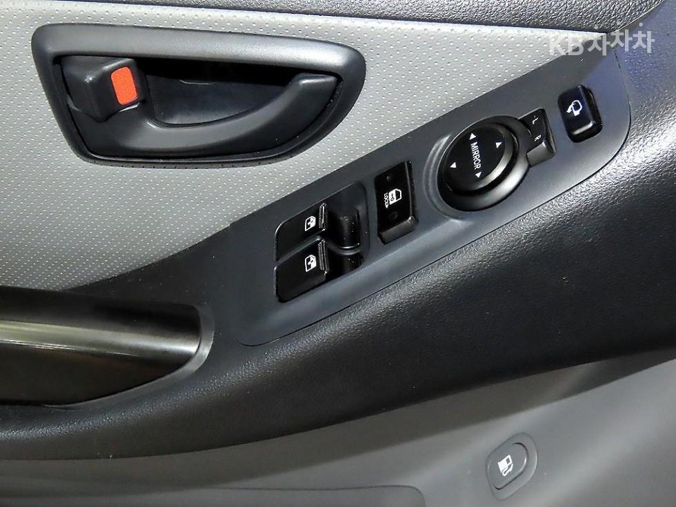Hyundai Starex — miniaturë 13