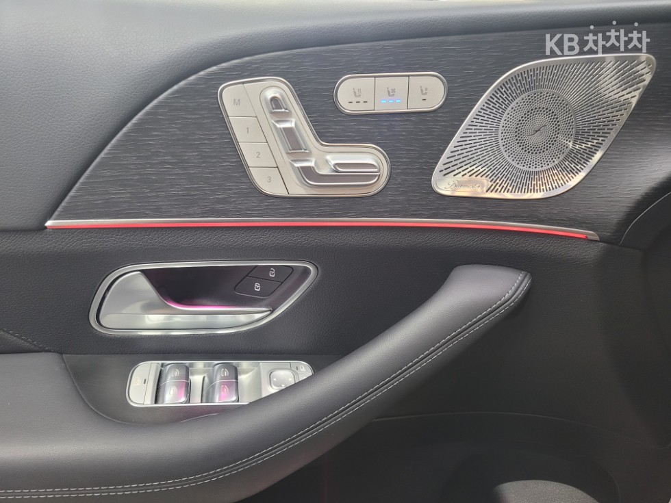 Mercedes-Benz GLE — miniaturë 7