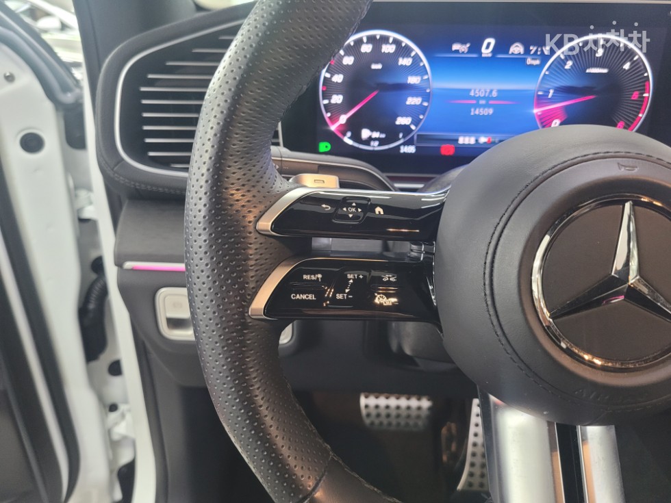 Mercedes-Benz GLE — miniaturë 9