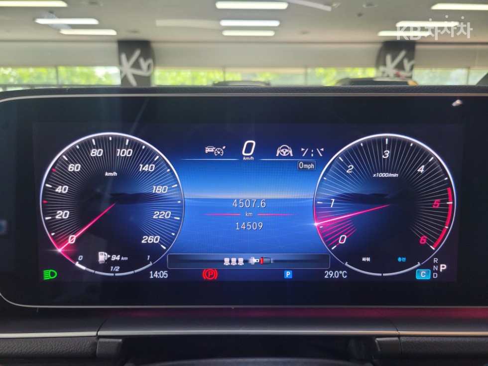 Mercedes-Benz GLE — miniaturë 11