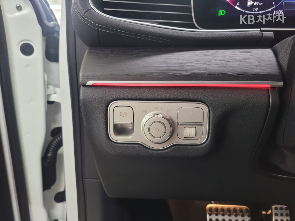 Mercedes-Benz GLE — miniaturë 13