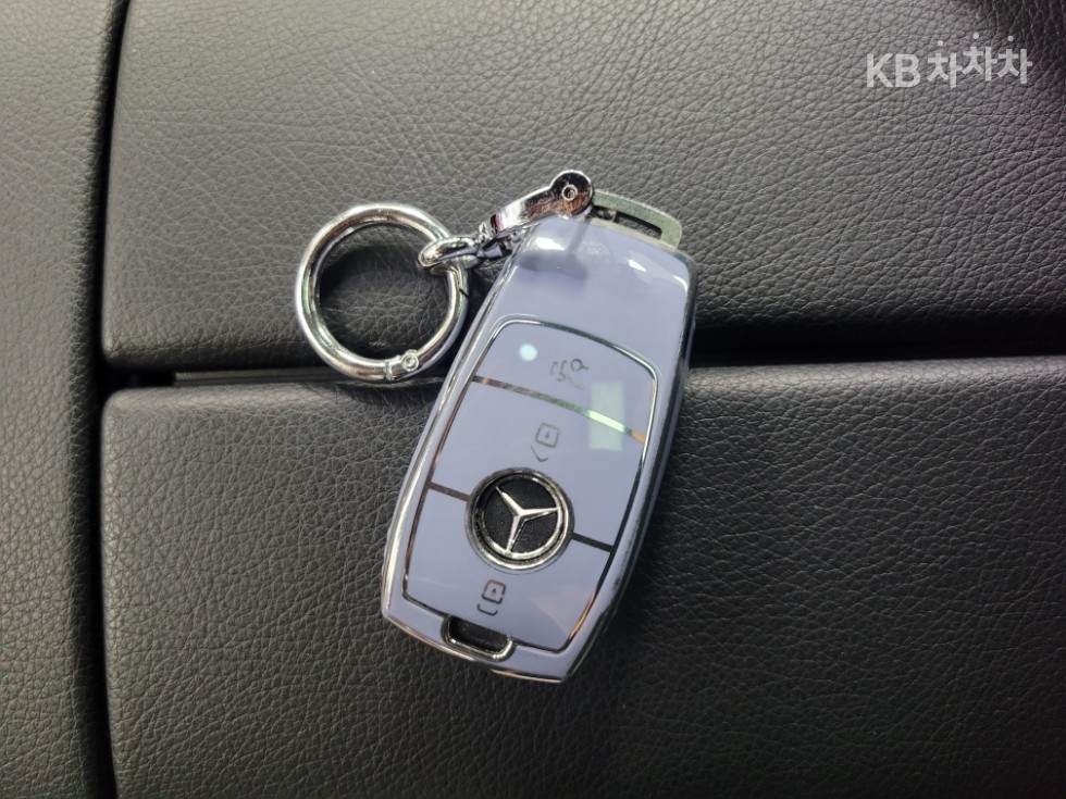Mercedes-Benz GLE — miniaturë 19