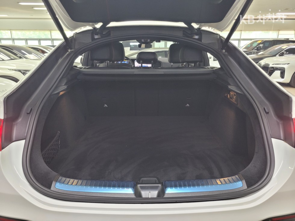 Mercedes-Benz GLE — miniaturë 28