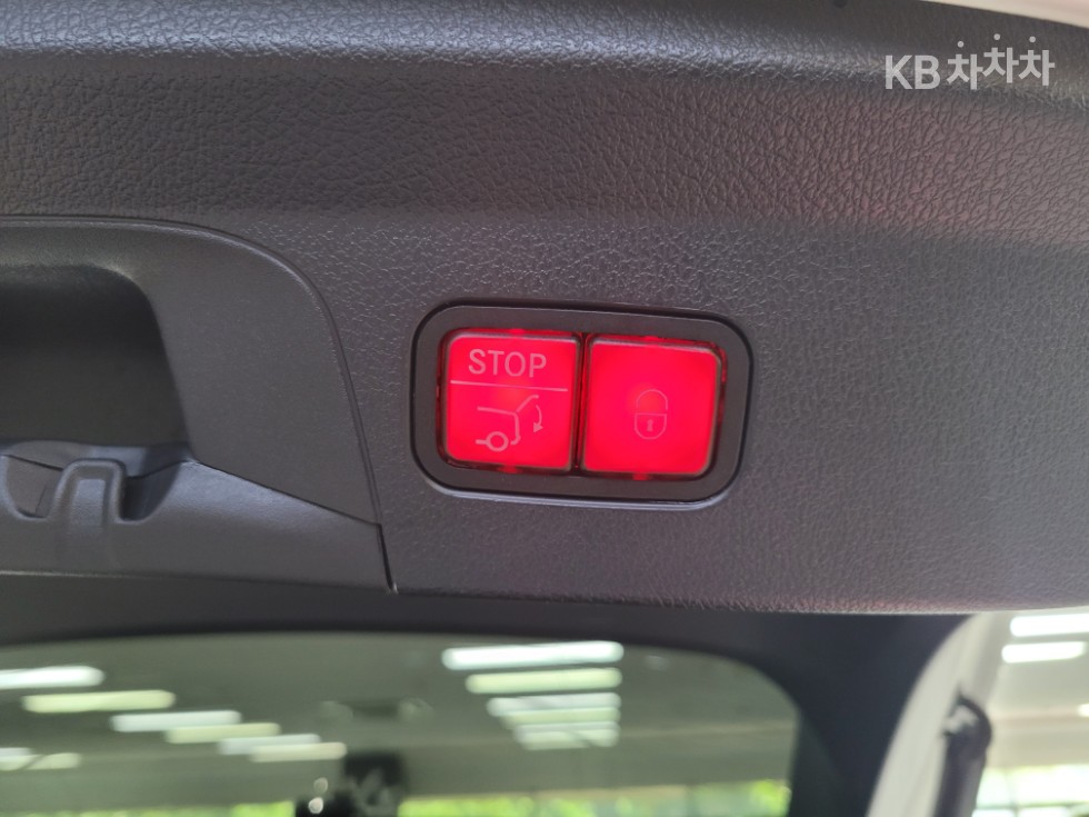 Mercedes-Benz GLE — miniaturë 29