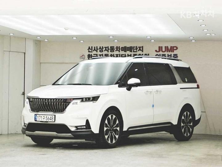 Kia Carnival Diesel 7-Seater Signature — foto 1