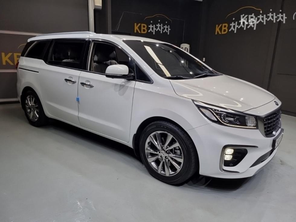 Kia Carnival — miniaturë 5