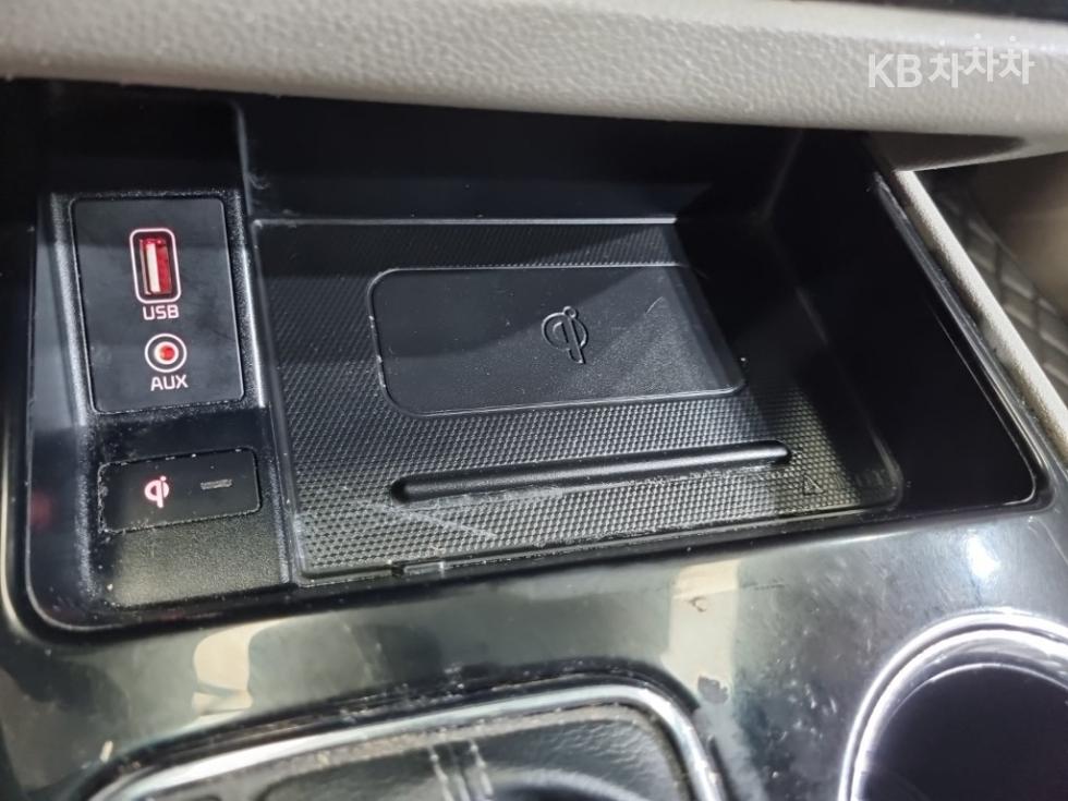 Kia Carnival — miniaturë 22